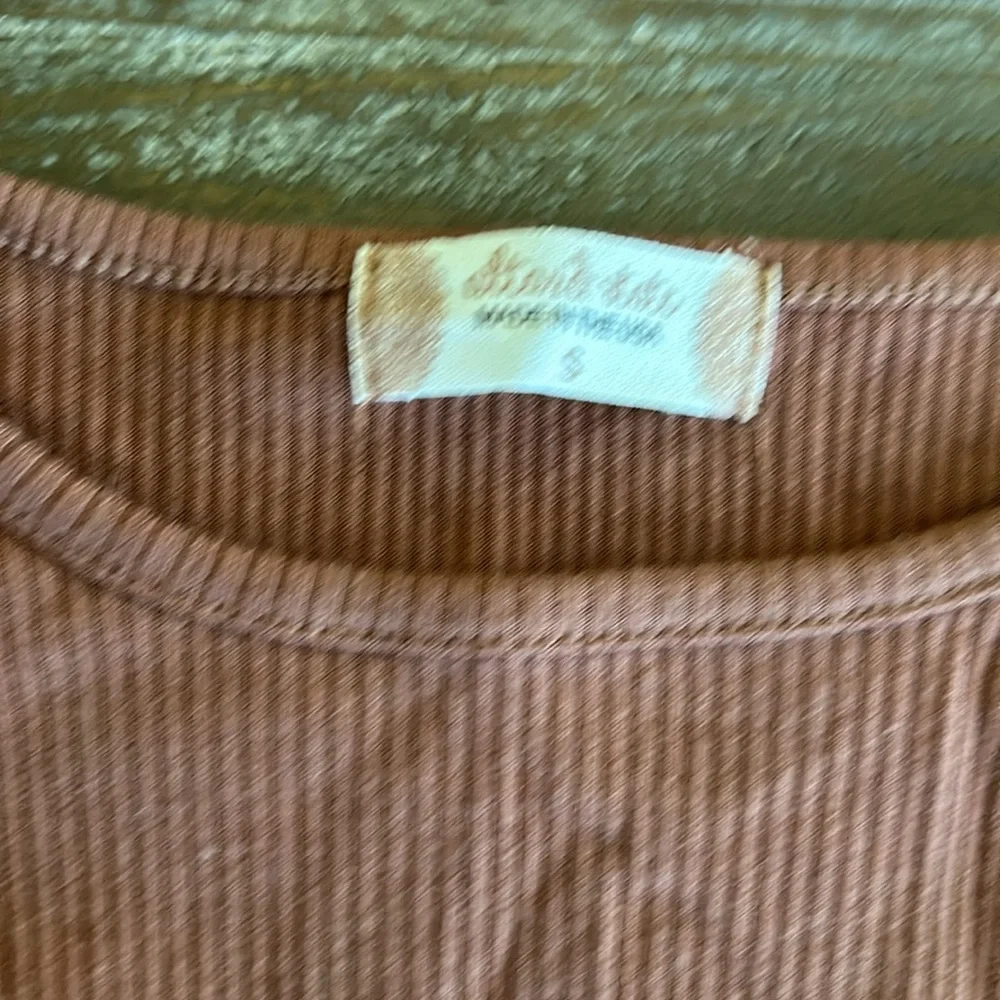 Alter’d State Sz S Ribbed Top - Picture 2 of 3